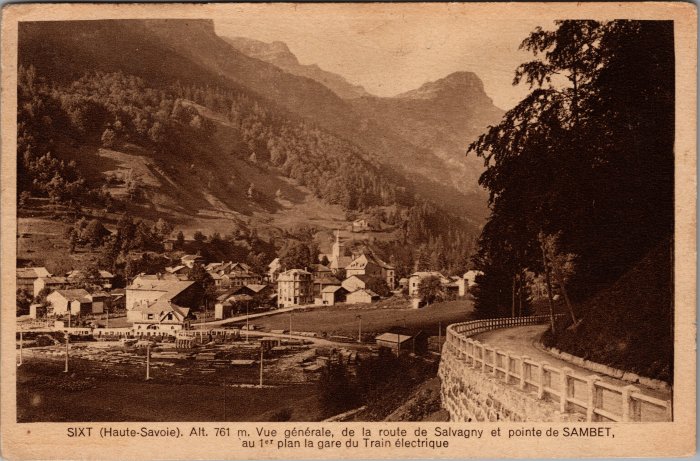 Vue générale de la route de Salvagny, pointe de Sambet et la gare du Train électrique