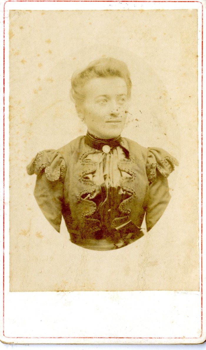 Portrait de Marie DEFFAYET 