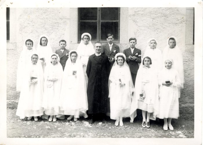 Photo de groupe d'une communion