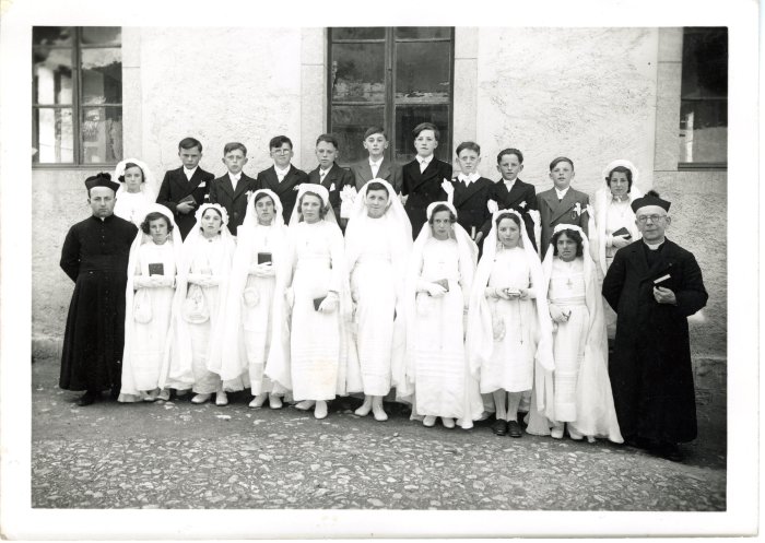 Photo des communiants nés en 1930/1931 - années 40